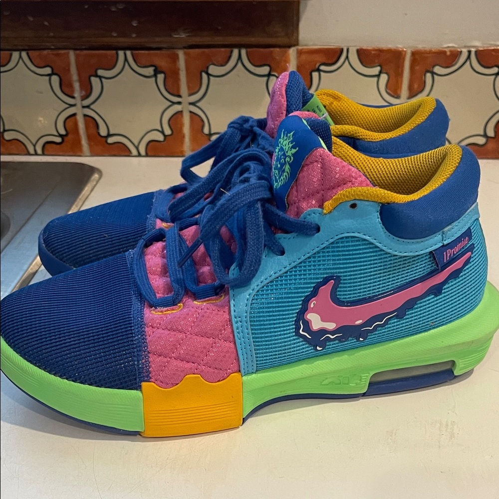 LeBron Basketball Sneakers Barely Worn